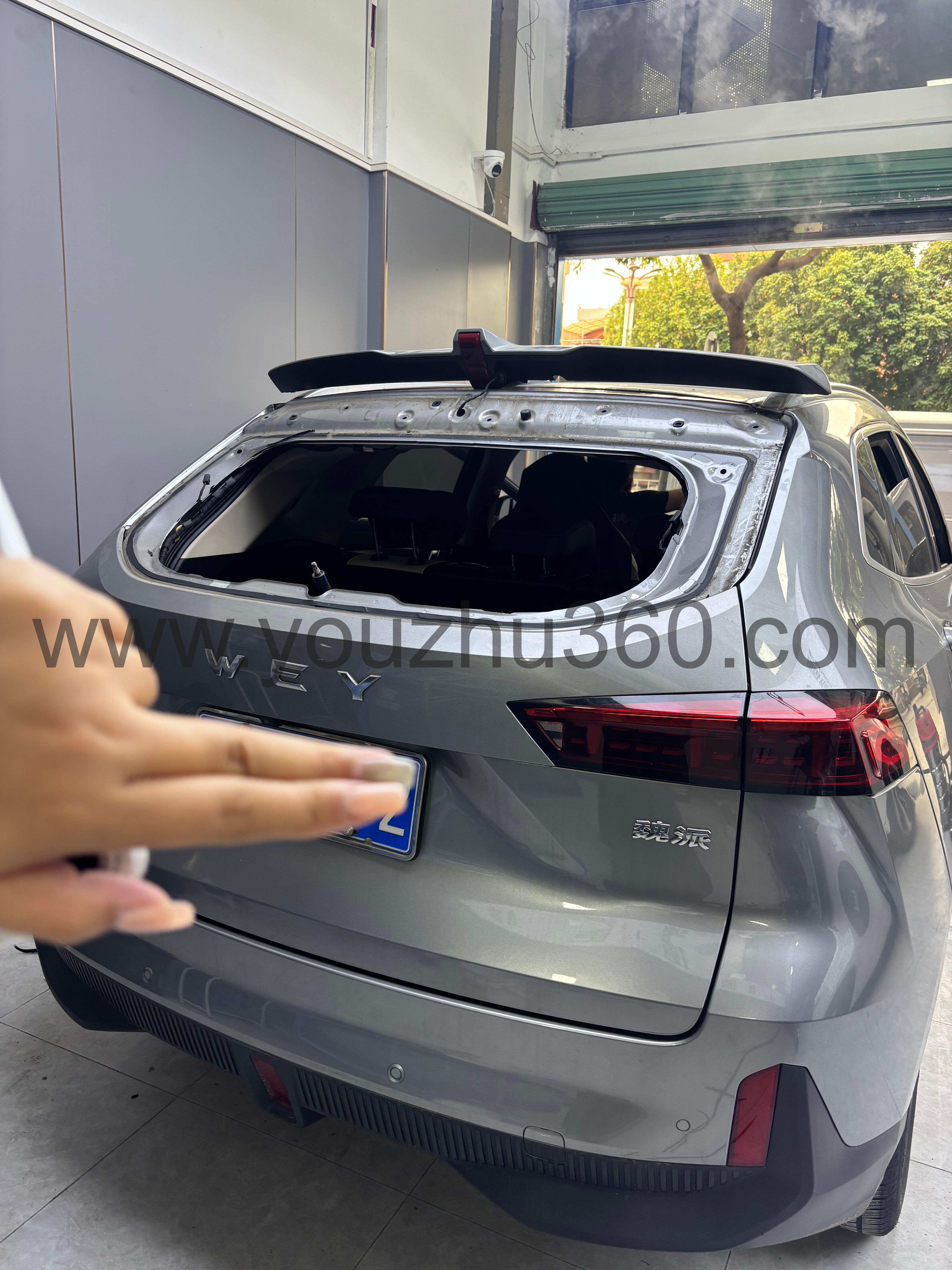 专业师傅施工中