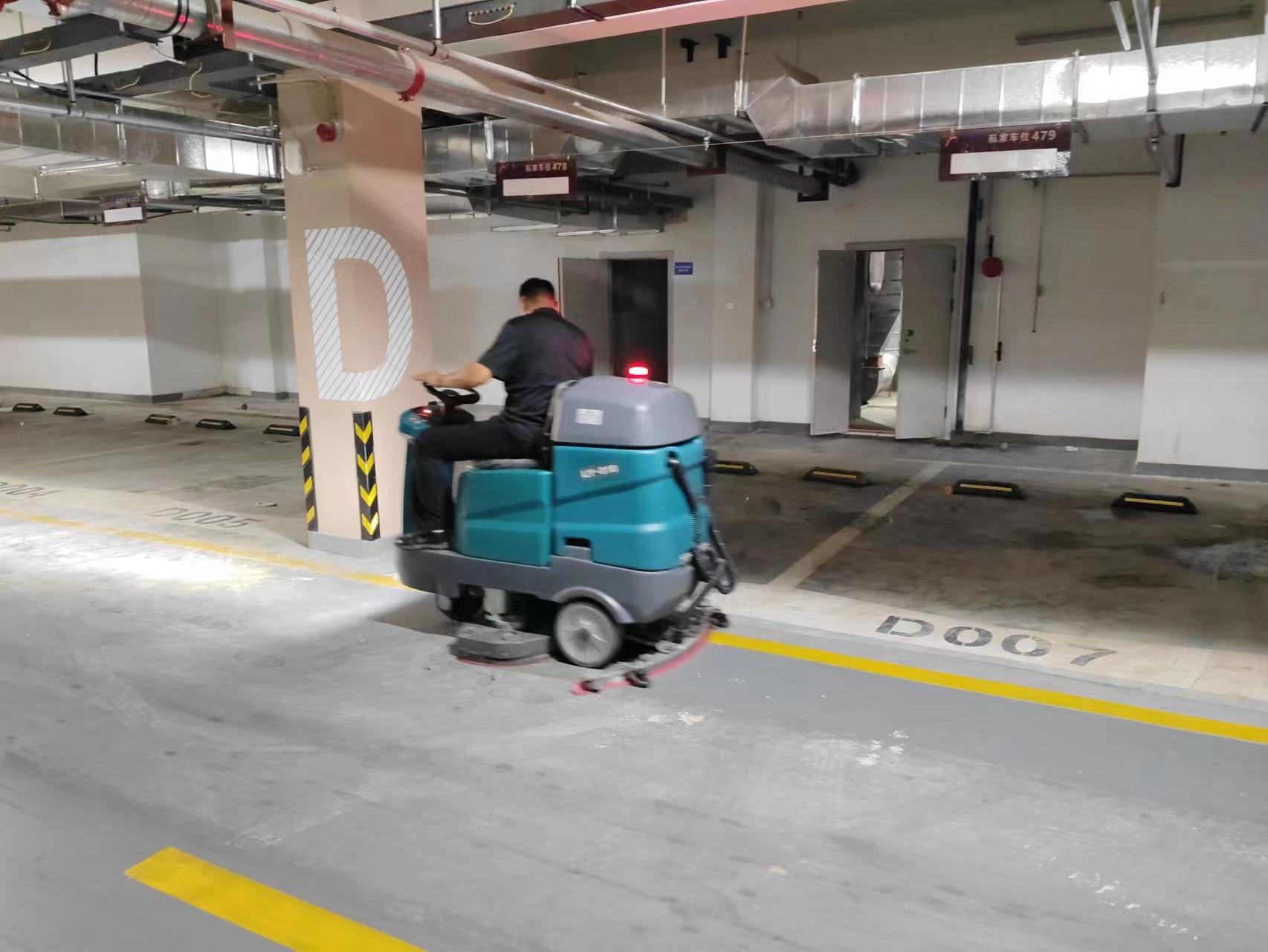 洗地车图片1