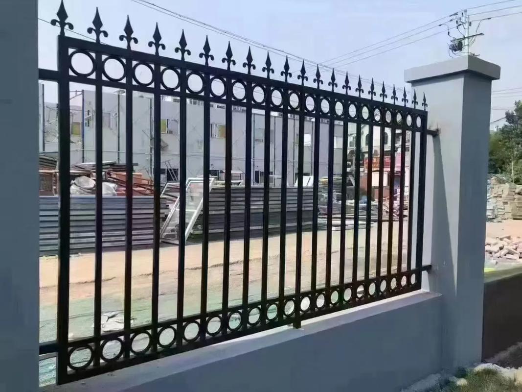 护栏安装现场图片