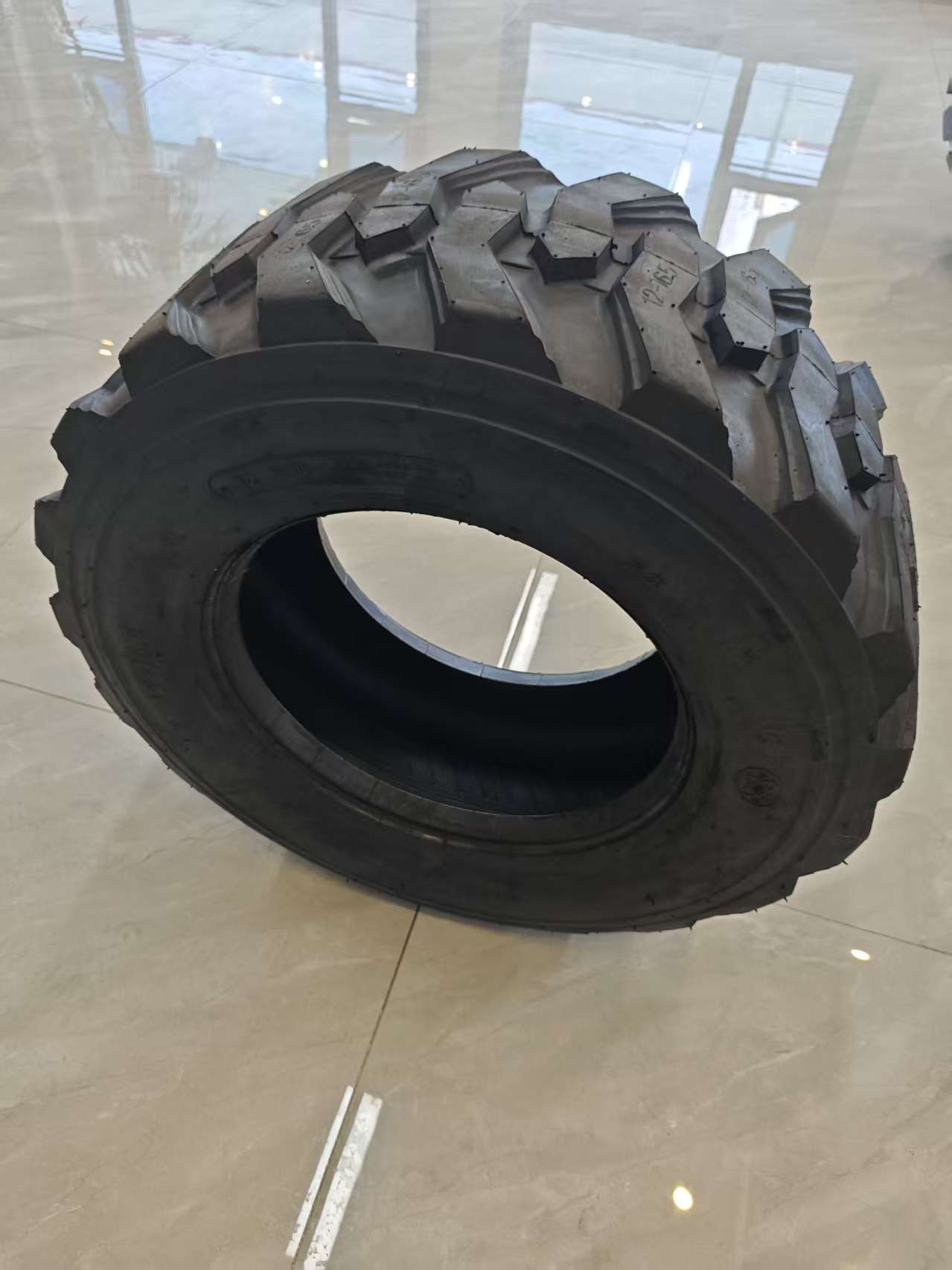 潍坊金源橡塑有限公司轮胎产品图片 2