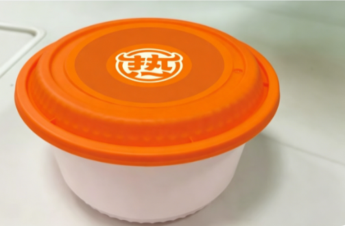 耐高温盒生产实景