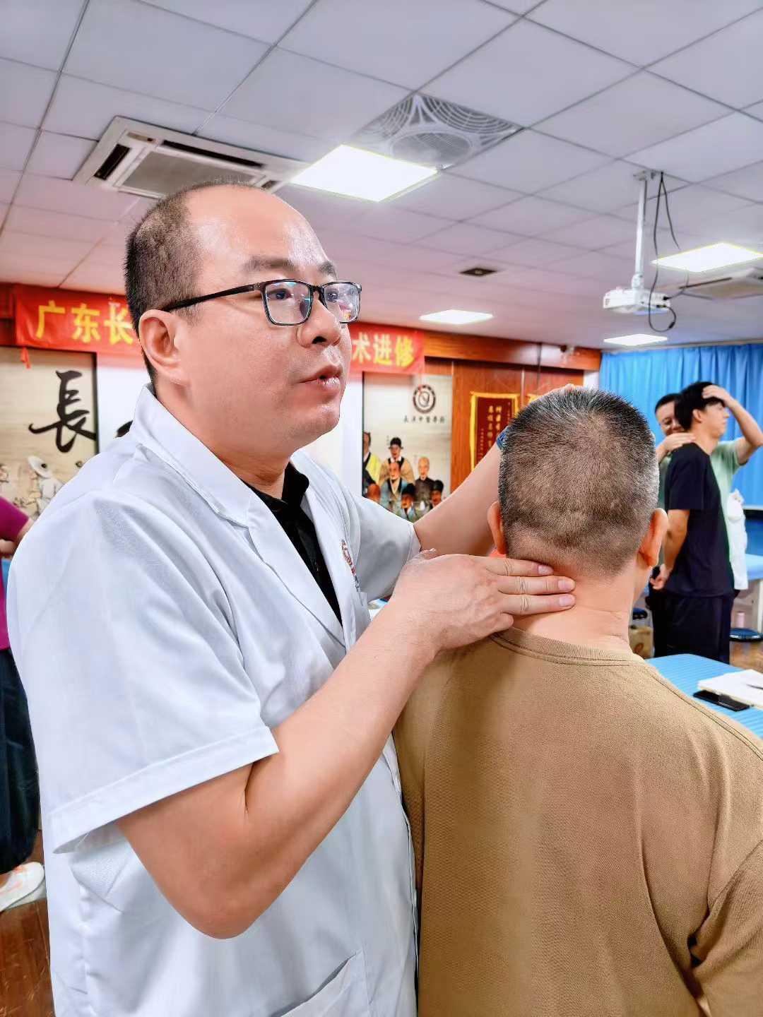 长洋中医研究院专家团队