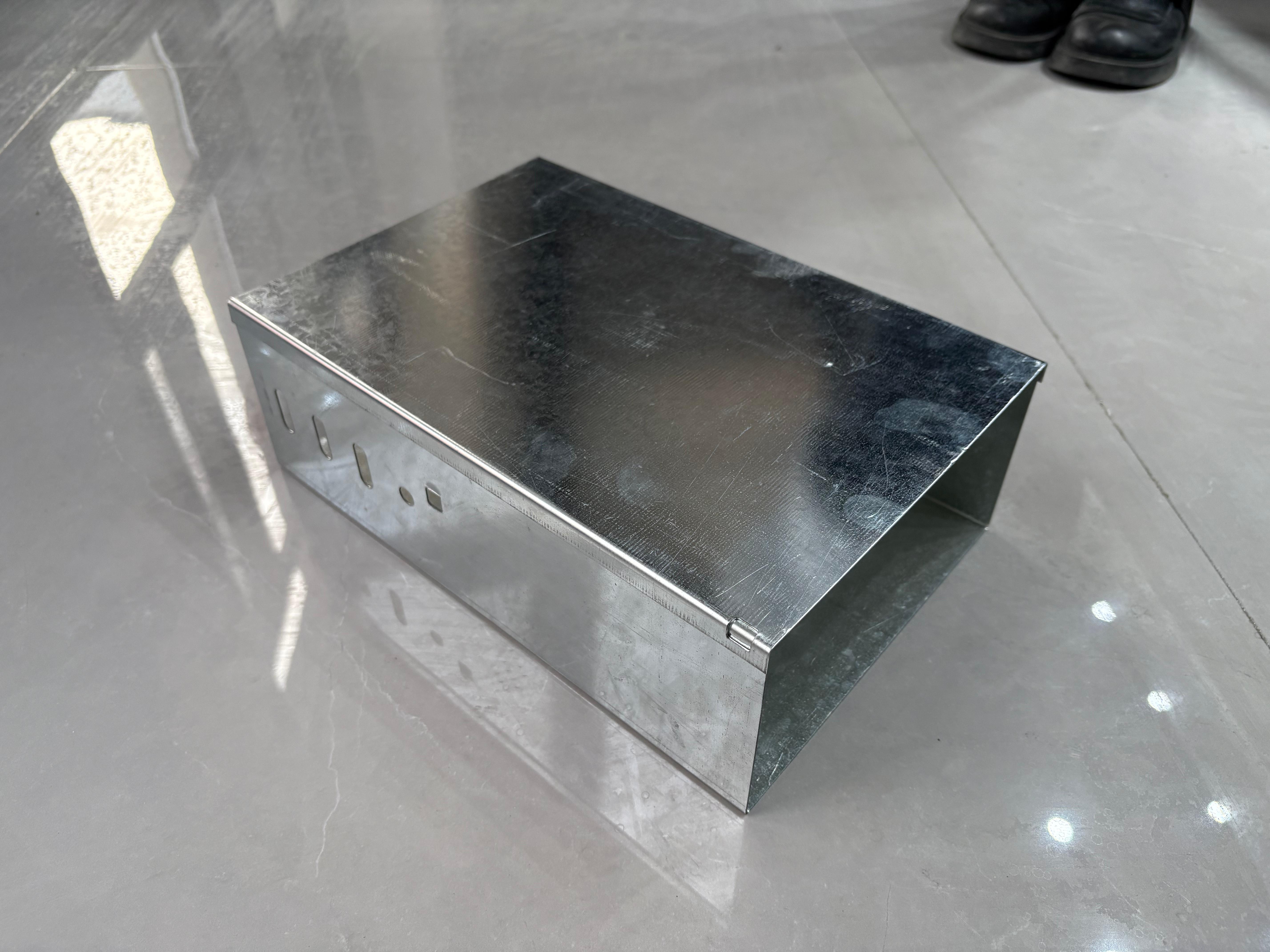 河北百著金属制品有限公司生产线