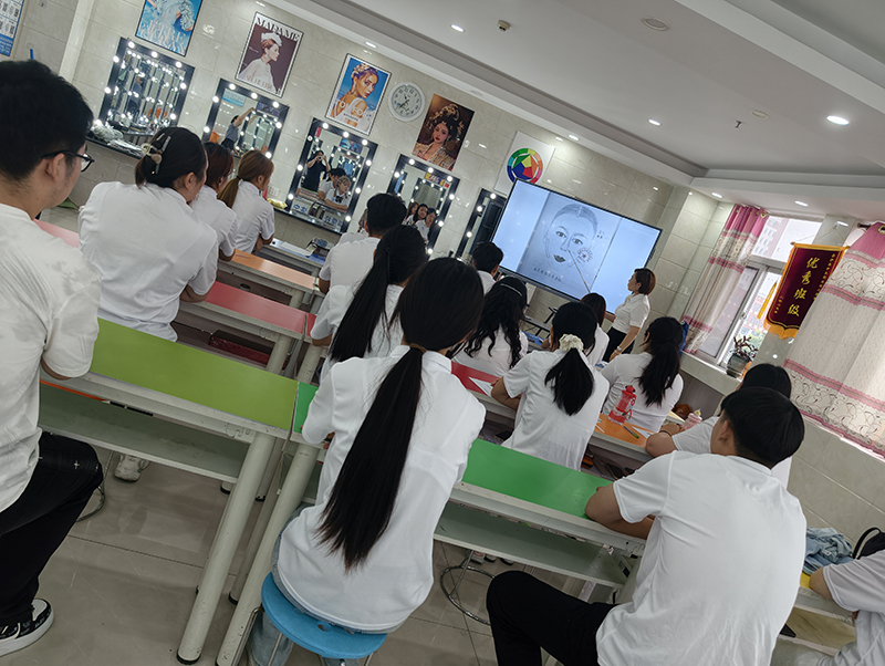济宁市美开乐职业培训学校