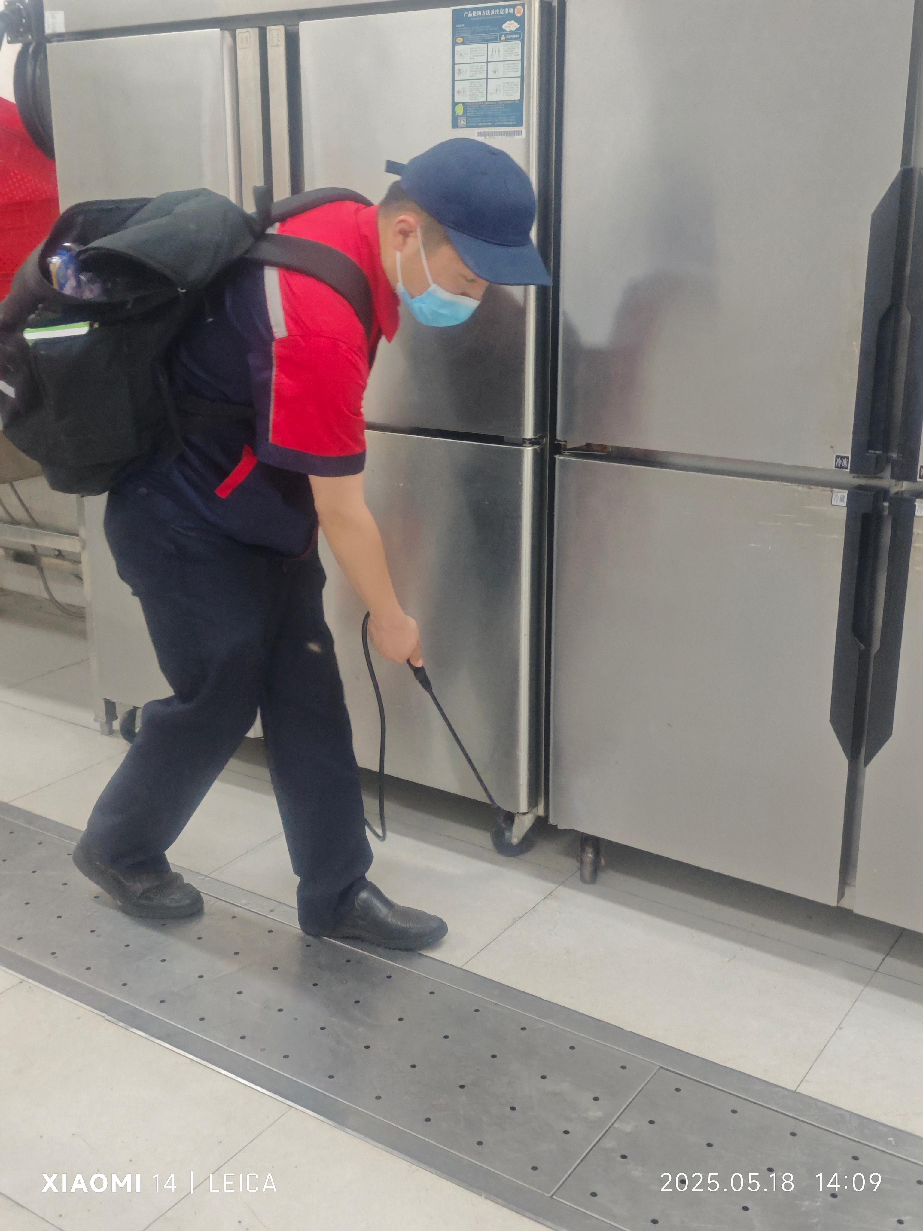 杀虫服务现场