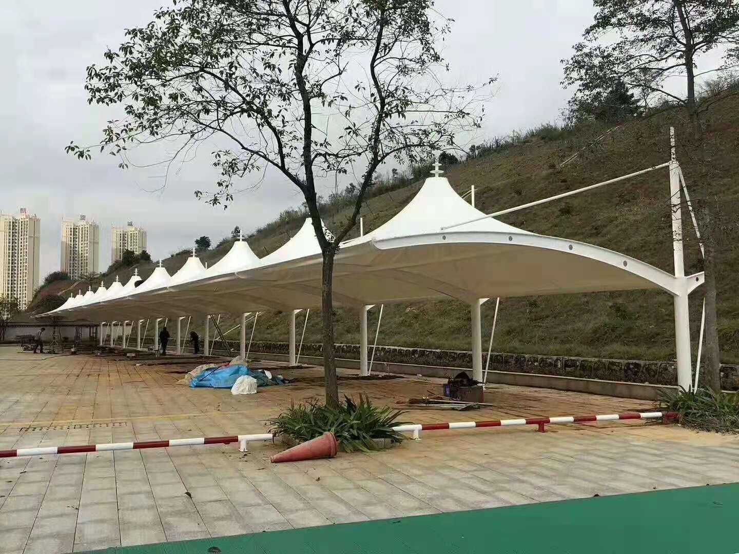 膜结构停车棚实景图