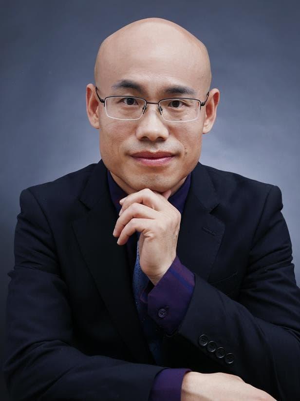 陈建平律师形象