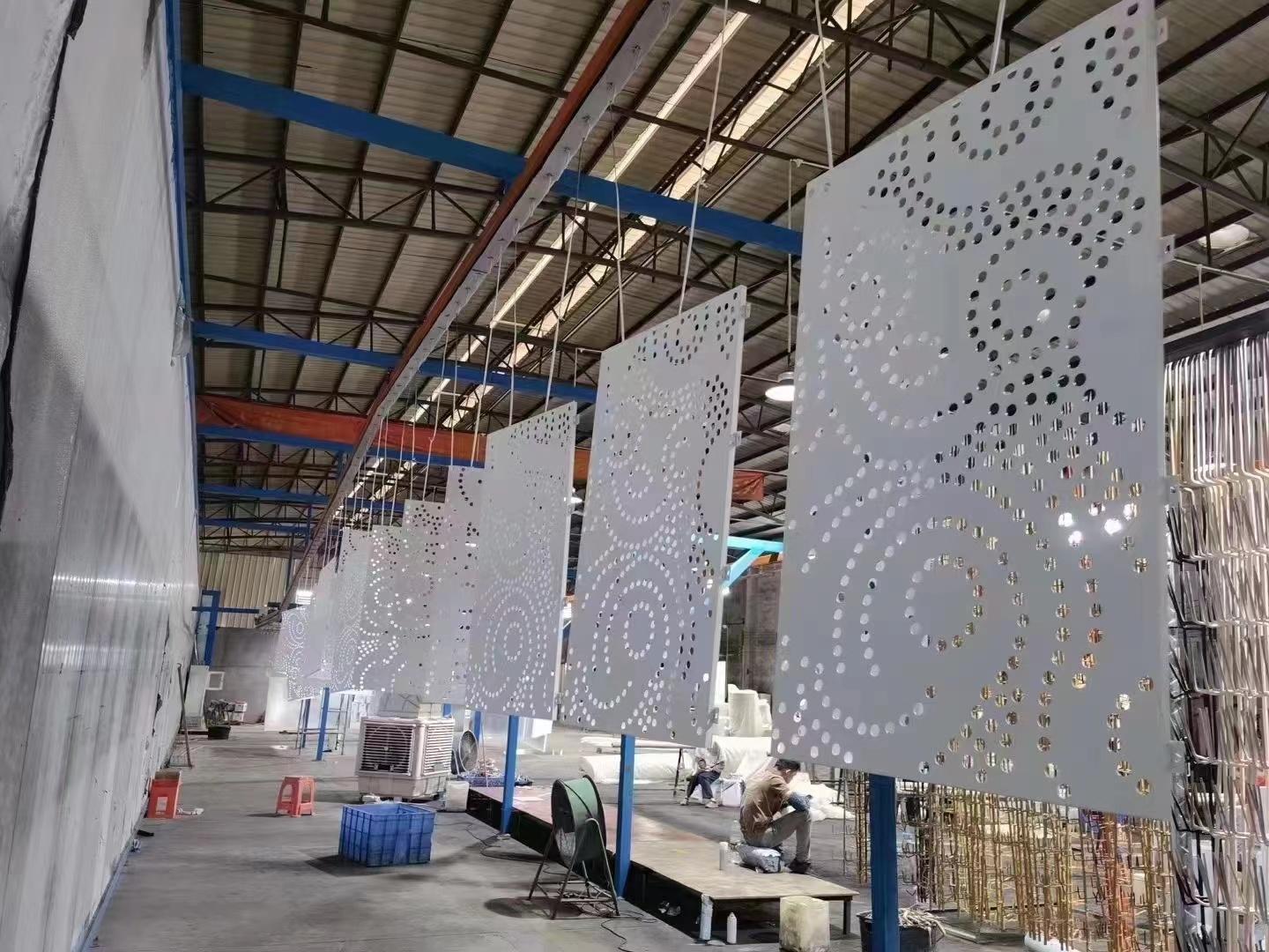 氟碳铝单板产品图