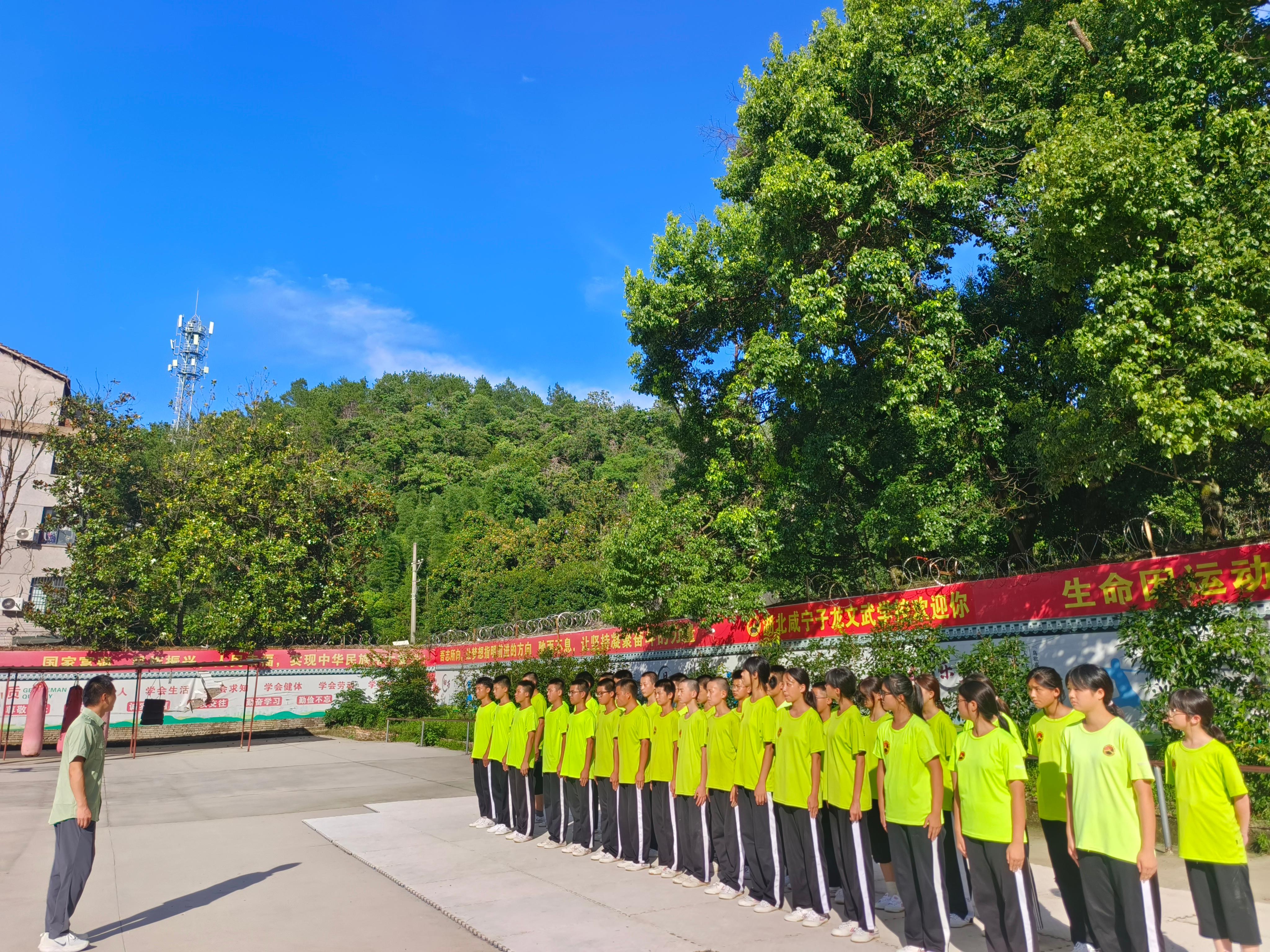 湖北子龙青少年教育基地营房环境