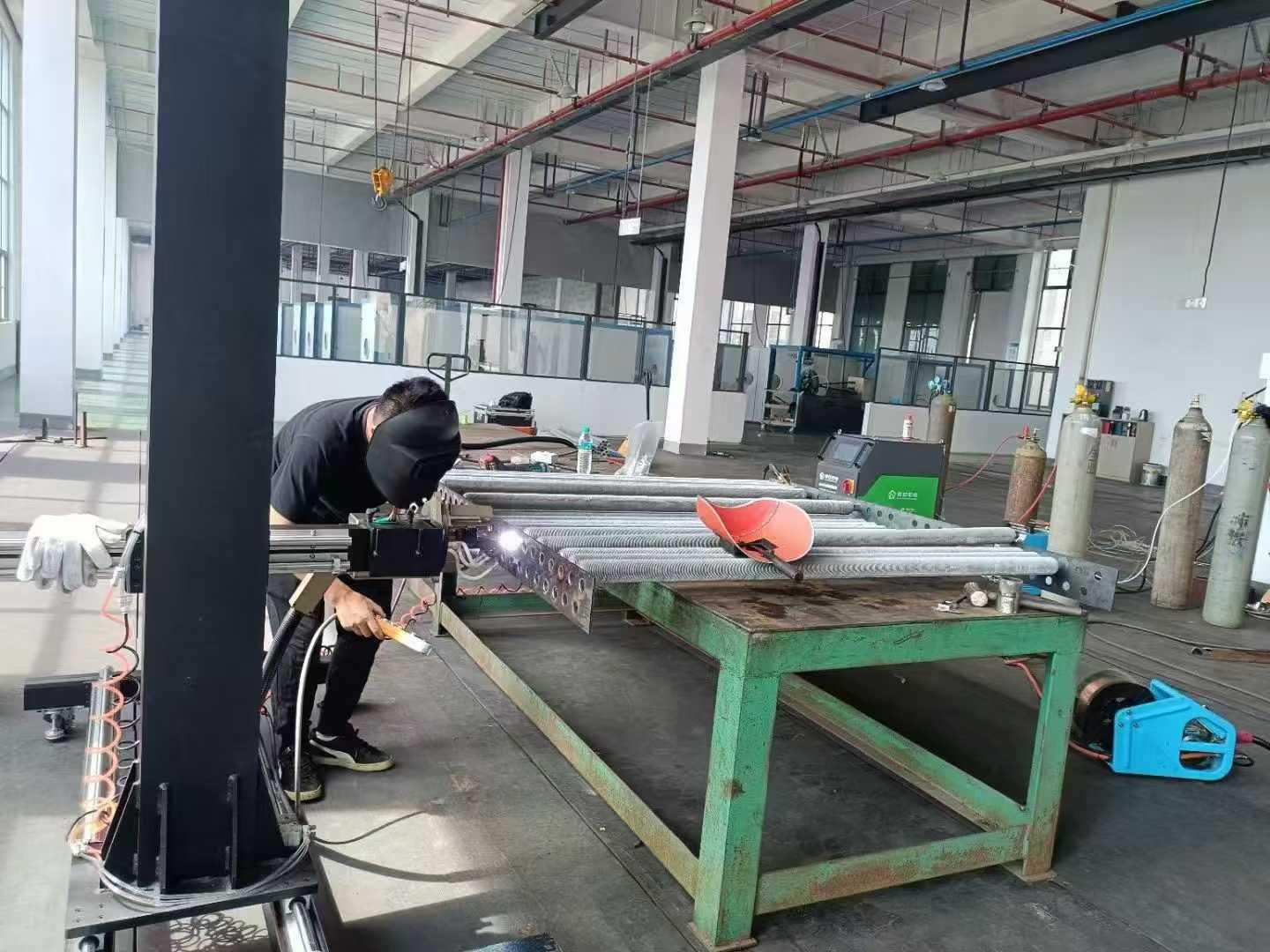 上海锐巨机电设备有限公司生产场景