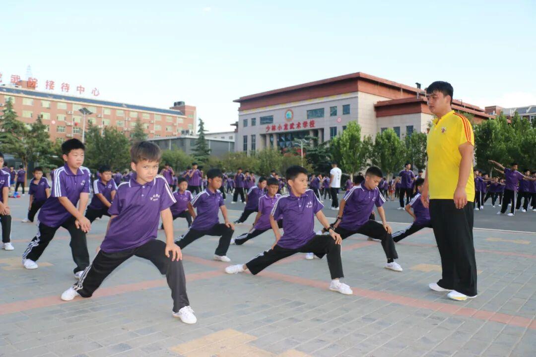 登封市少林小龙武术学校