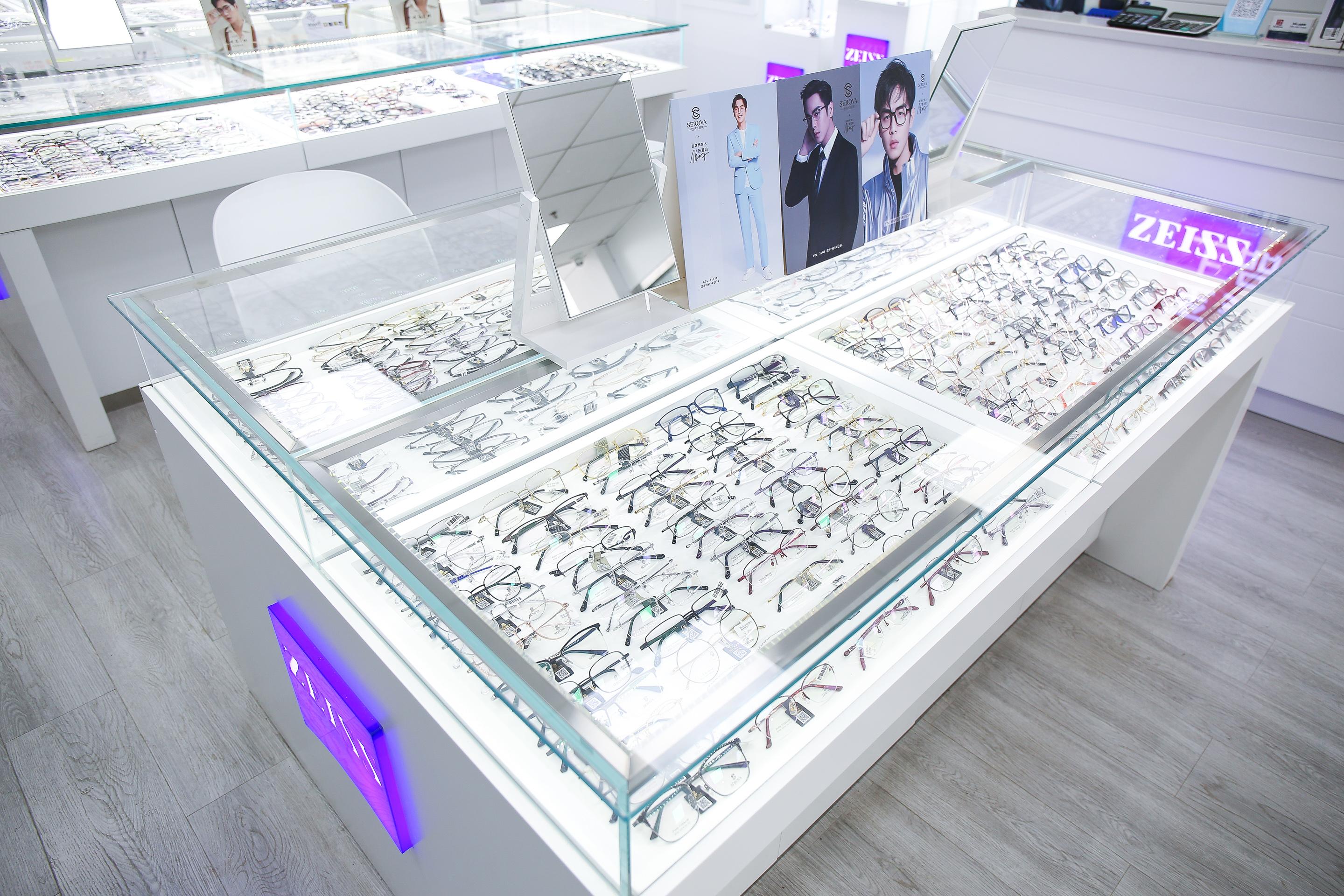 至美上品视光店内设备