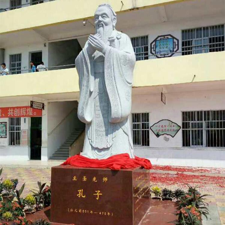 骏恒园林石雕安装现场