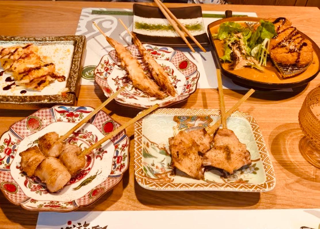 笑游季居酒屋环境图