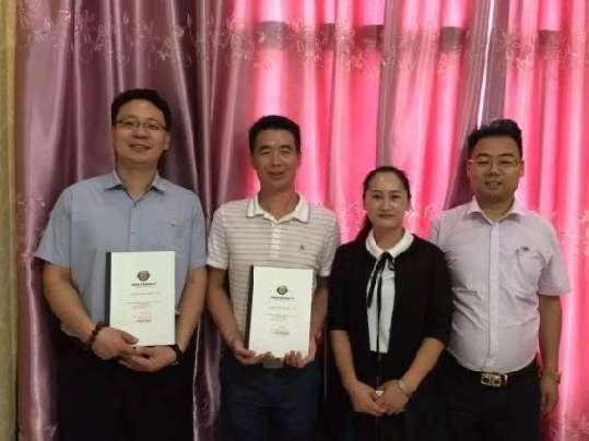 溢美德云南蒸汽石锅鱼门店形象