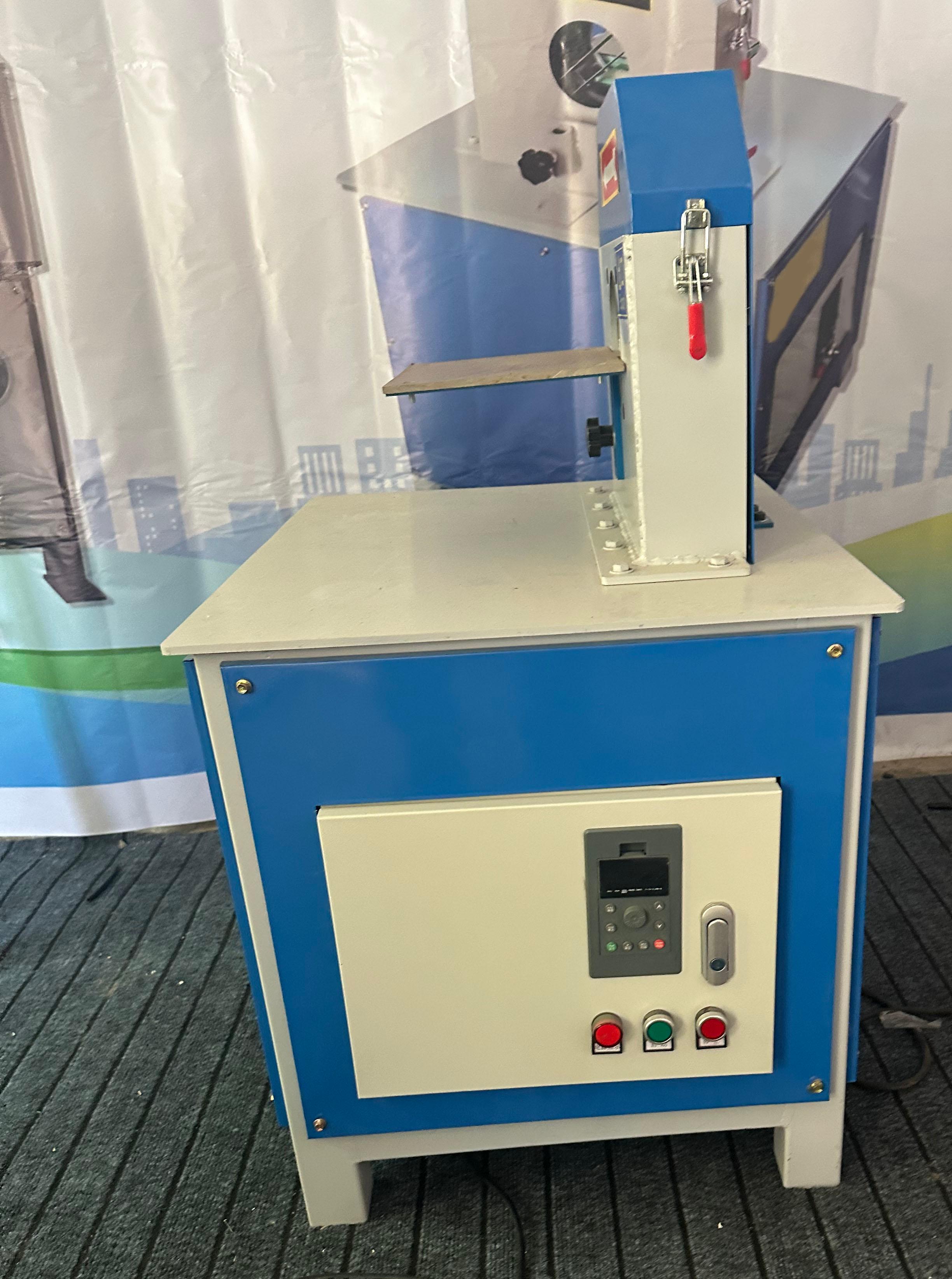 异型管抛光机实物图