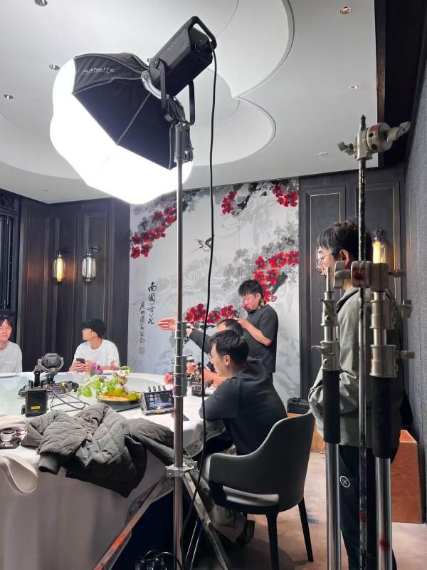 广州哔然文化科技团队工作场景