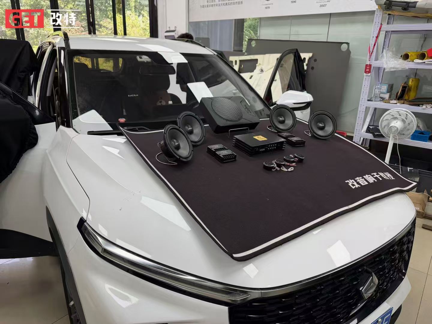济南改特汽车隔音施工工位