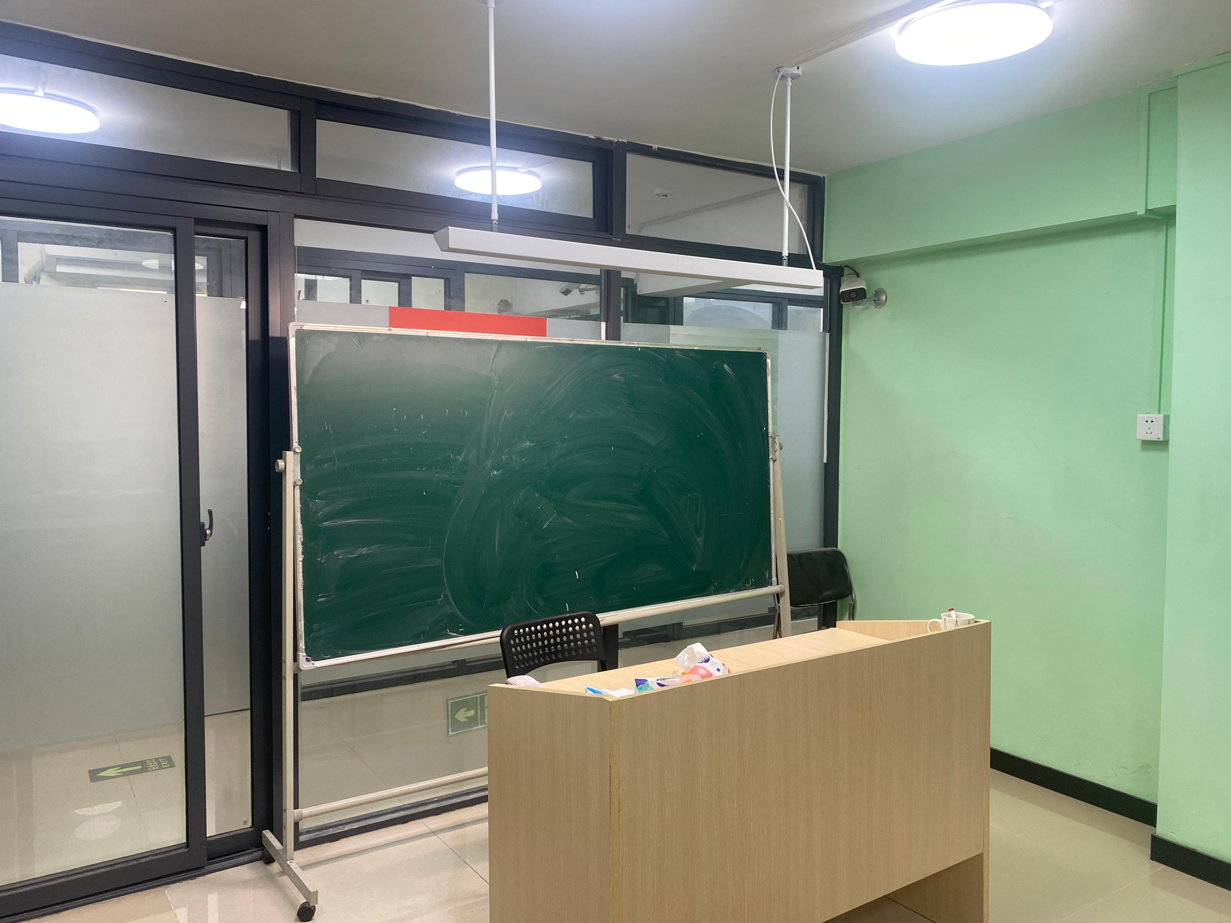 龙之文教育教学场景