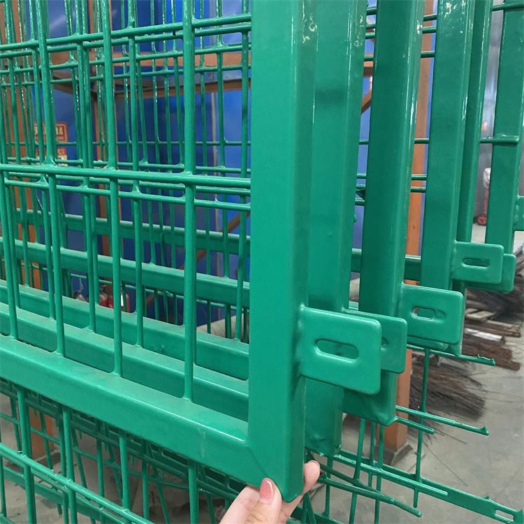 百瑞金属护栏网产品图