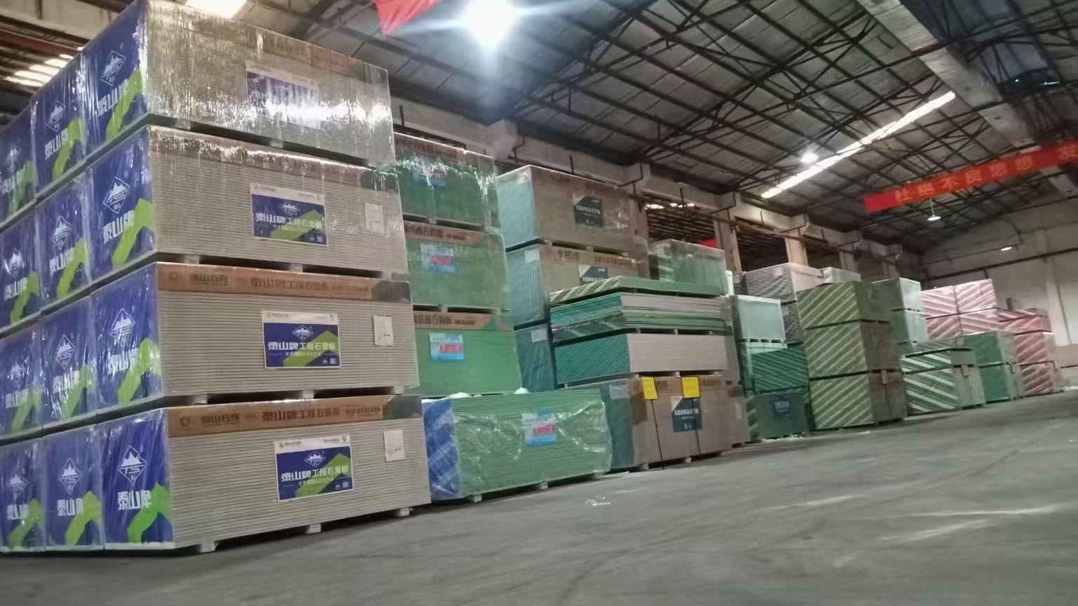 华南龙新材料车间