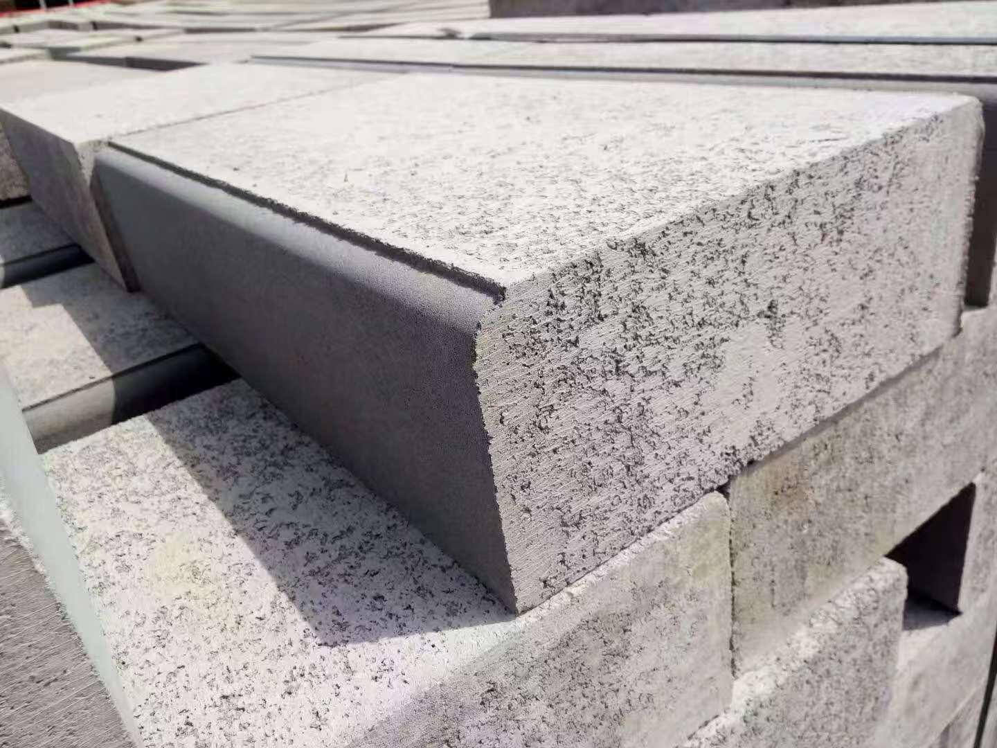 路边石生产现场