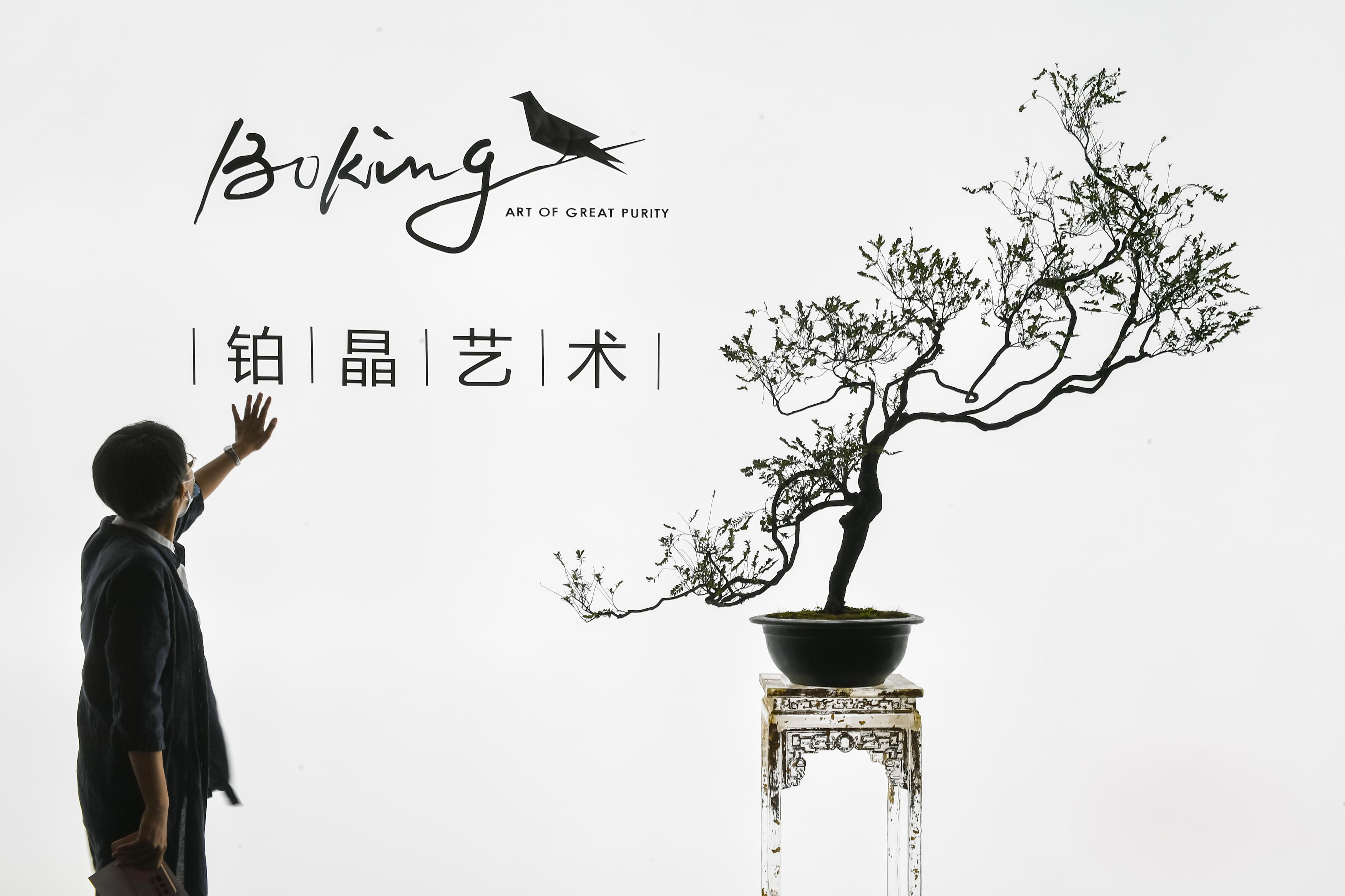 铂晶艺术透明雕塑作品