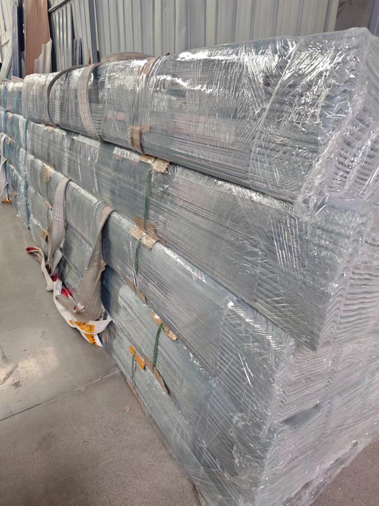 成都欣蕊福建材工厂实景