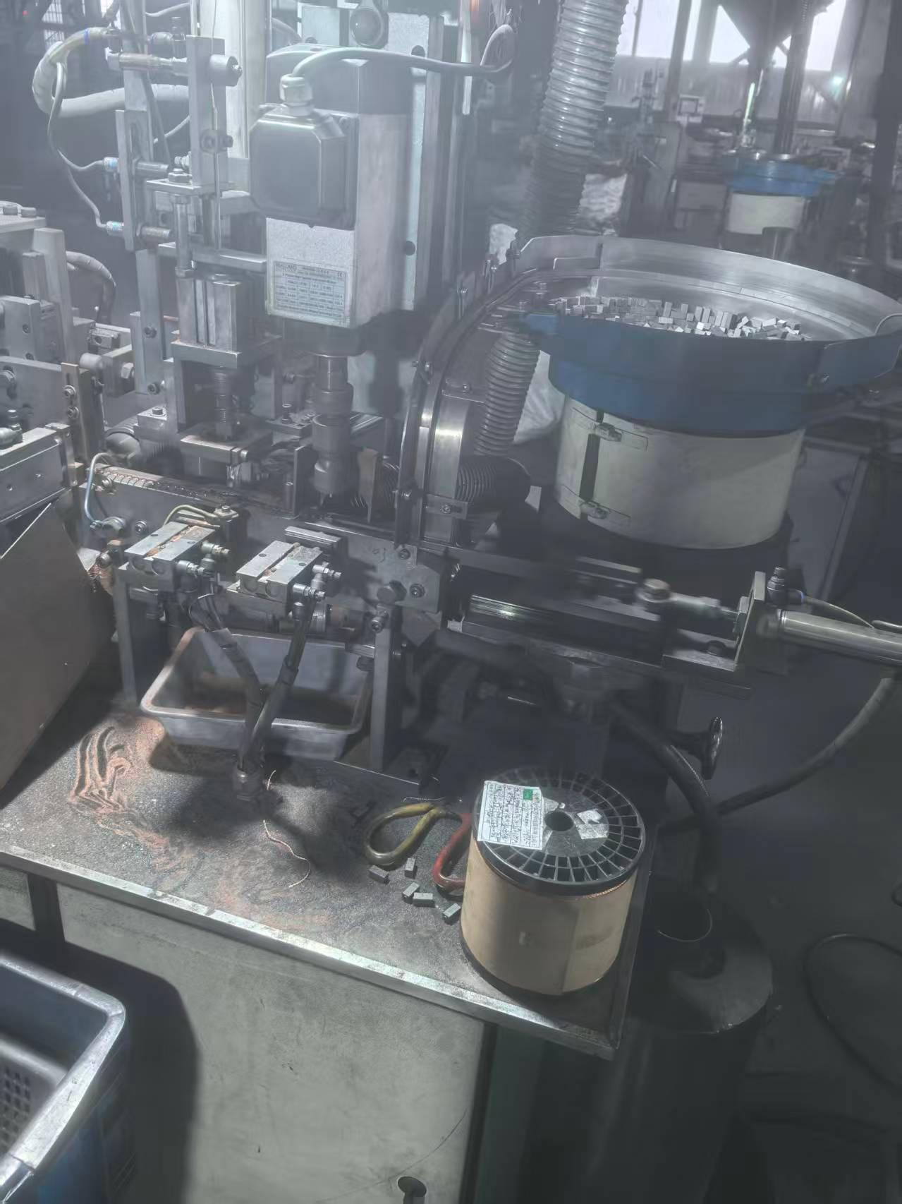 万隆电碳制品厂产品图1
