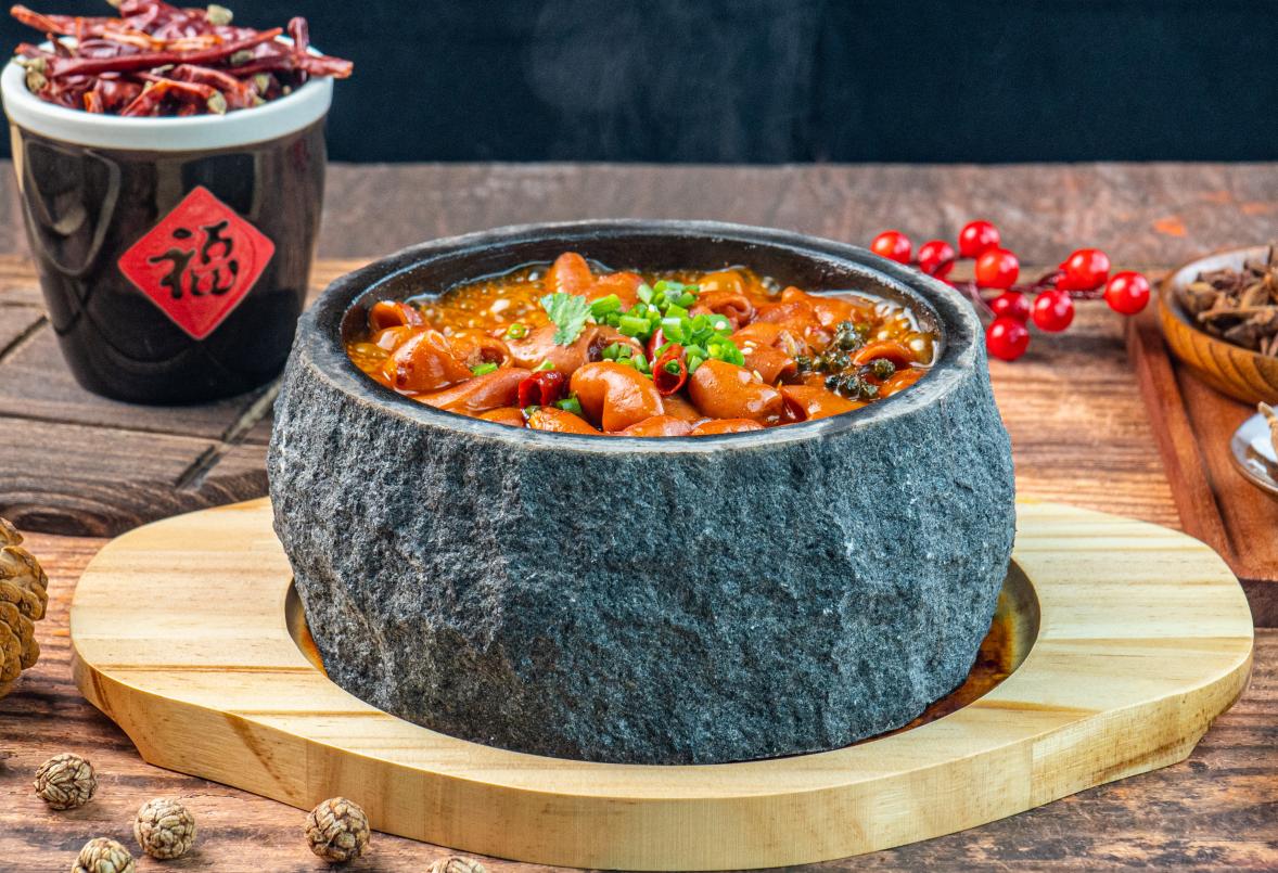 菏泽万华餐饮管理有限公司