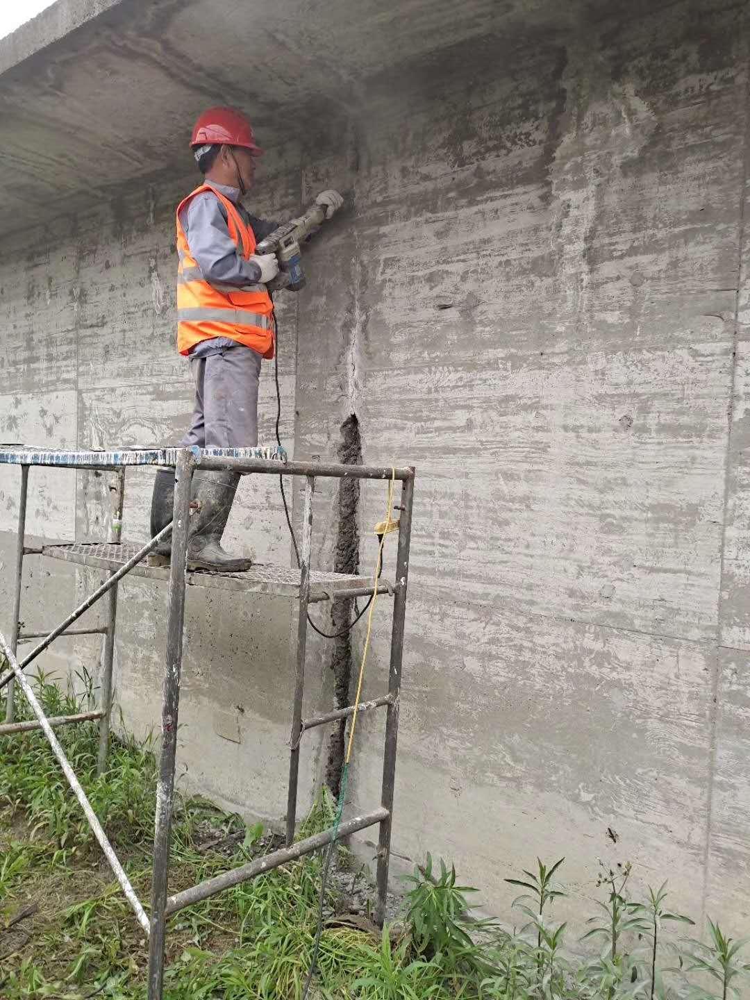 防水堵漏施工场景1