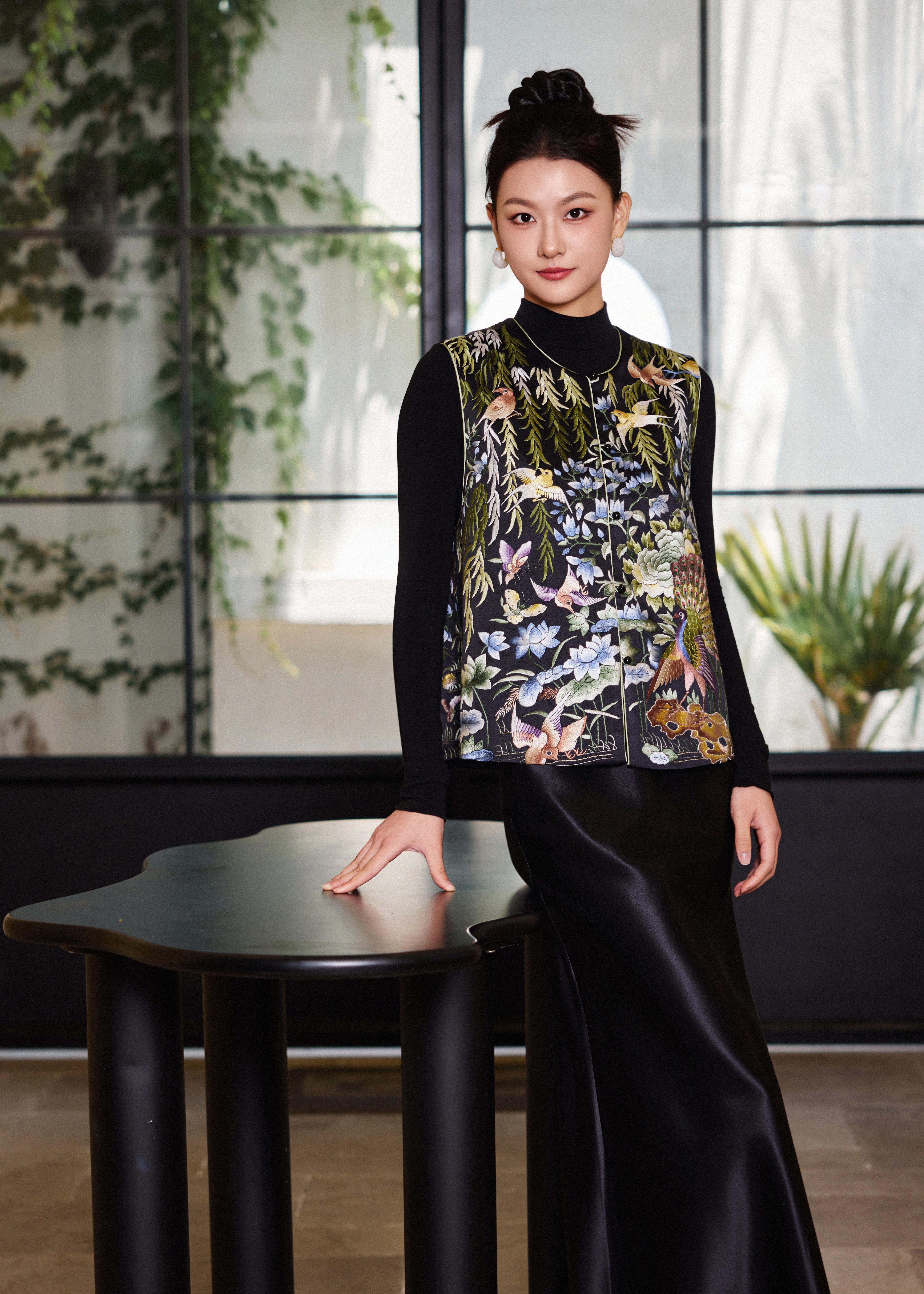 娇古苏绣成品服饰展示