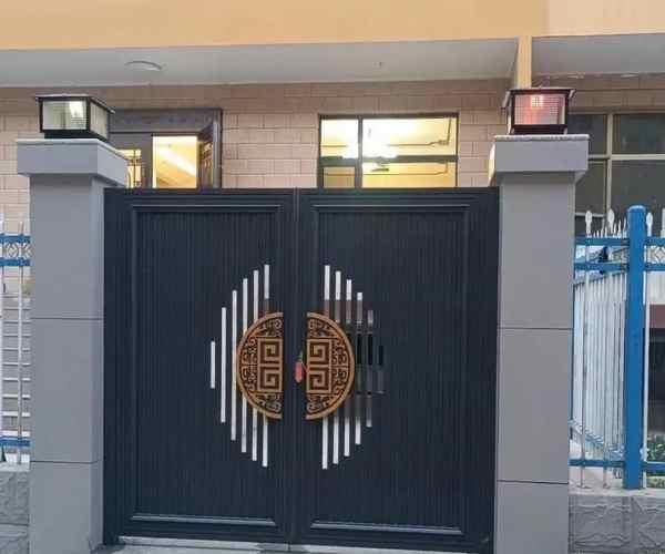 天津市东丽区新瑞铁艺卷帘门加工厂产品图