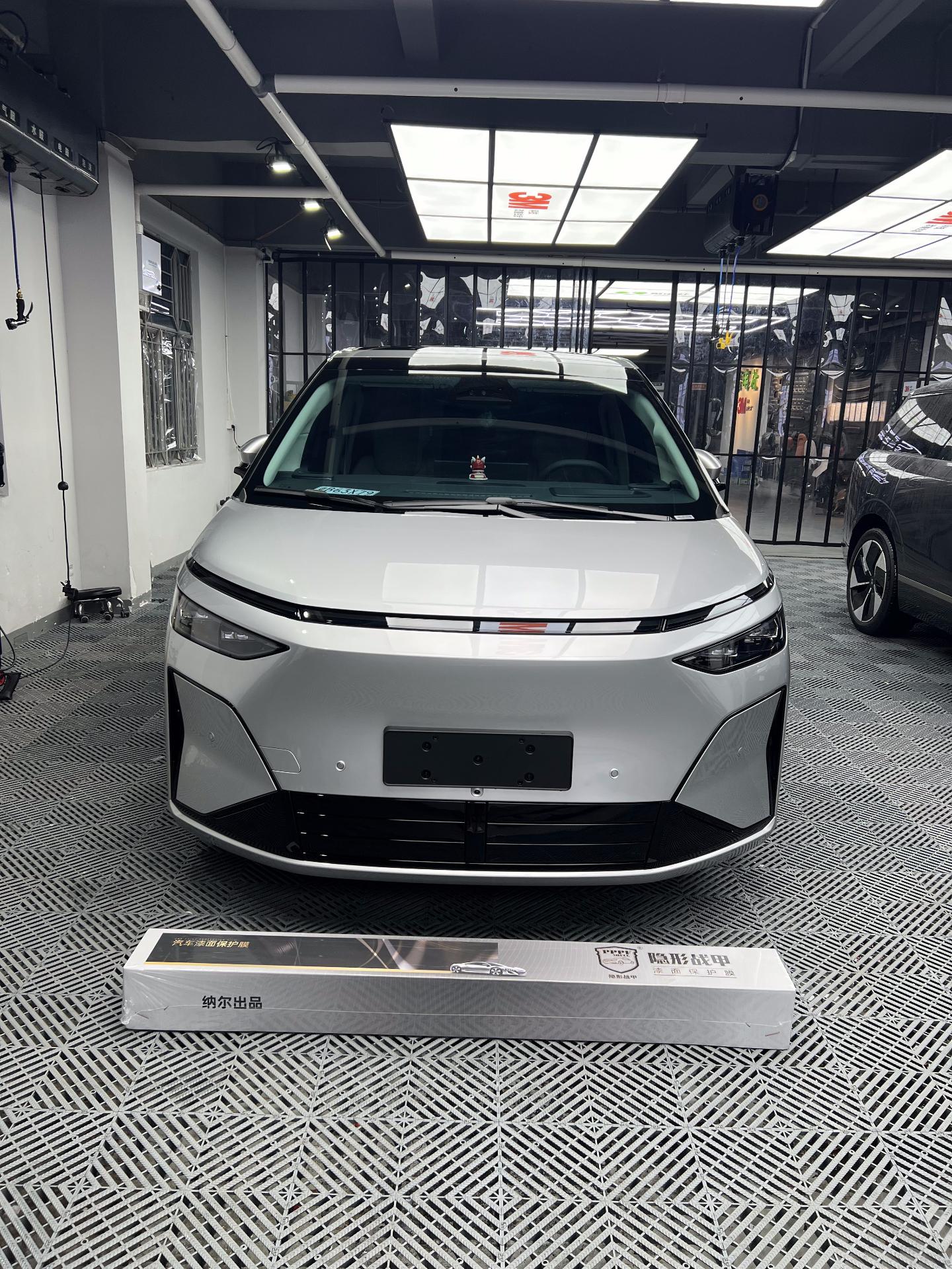 擎电社无尘贴膜车间