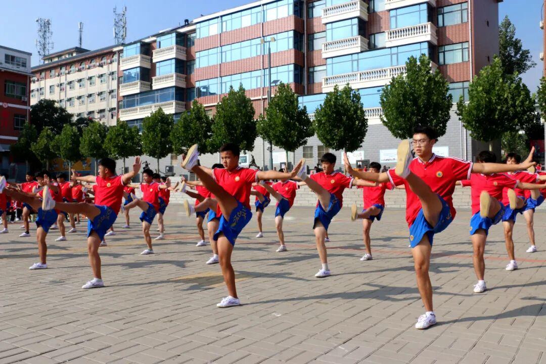 登封少林小龙武术学校