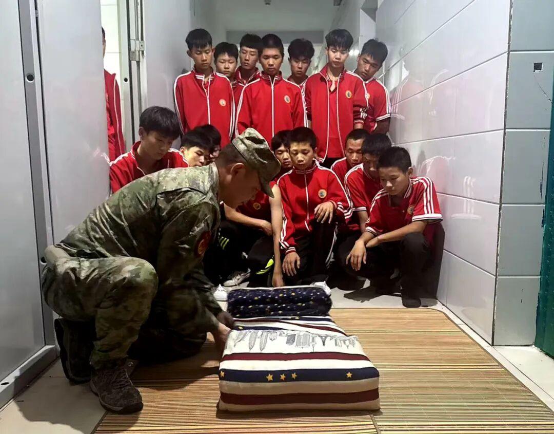 登封市少林小龙武术学校荣誉展示