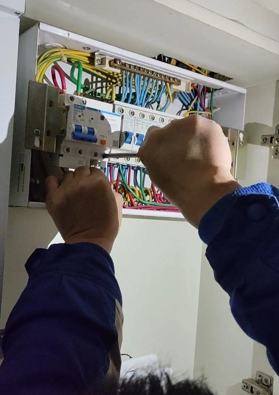 小白家服务现场