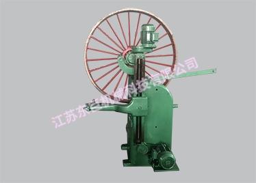 东巨带锯机产品
