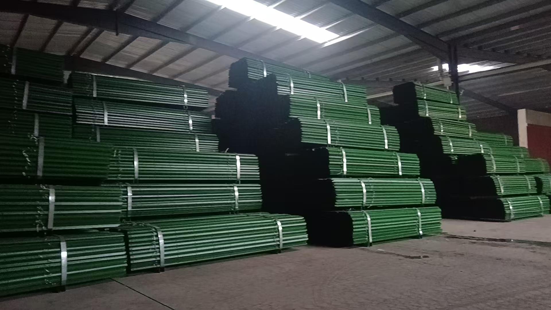 草绿三角立柱及花边立柱产品图