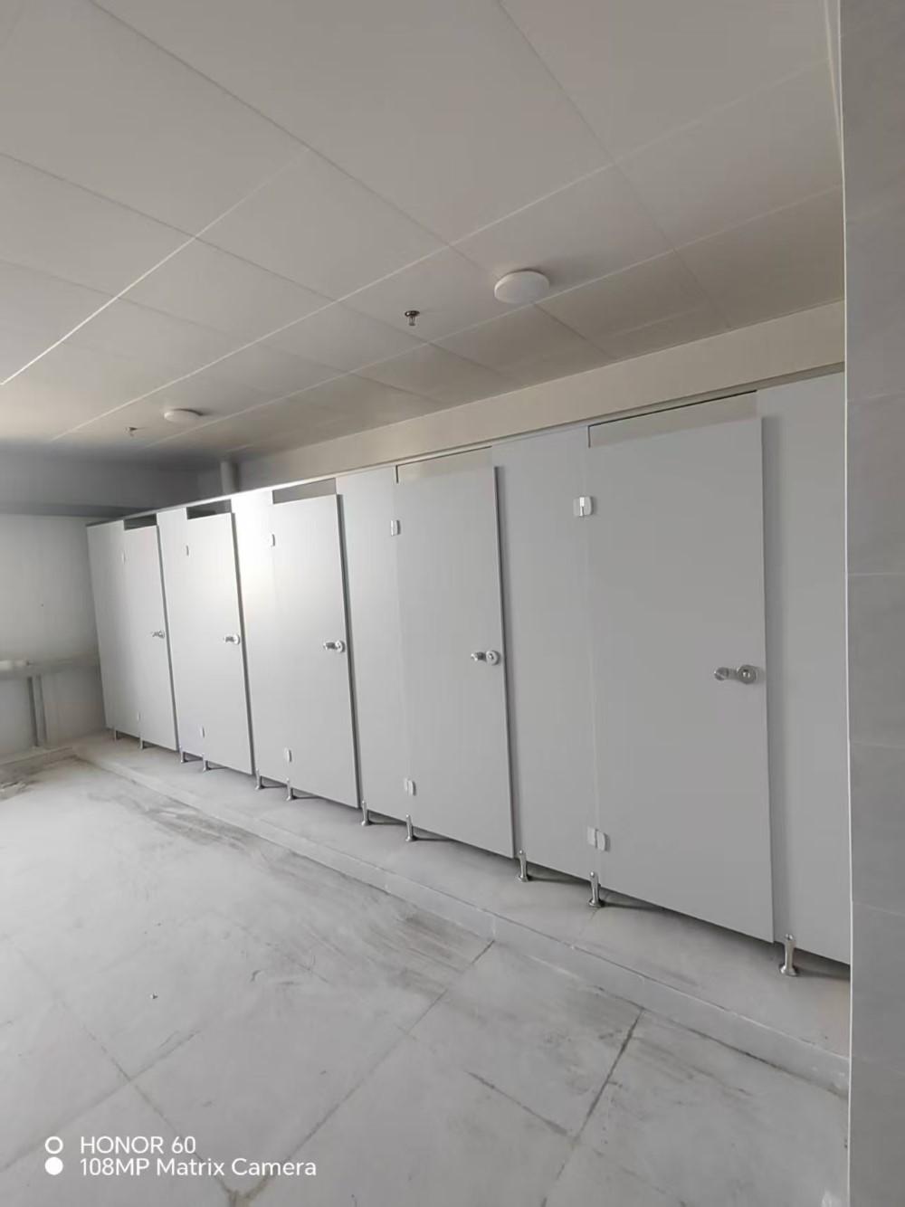 武汉邑峰建材-卫生间隔断样品2