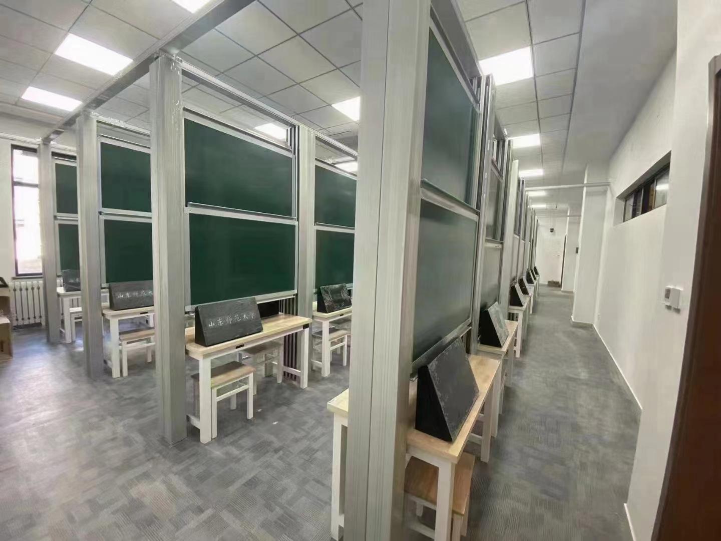 推拉黑板安装现场