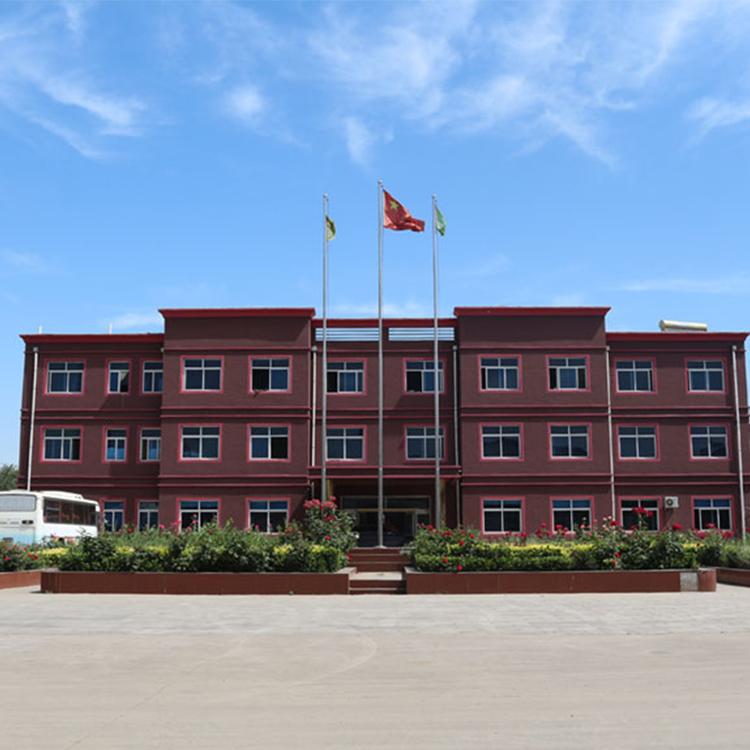 冷弯成型机工作现场