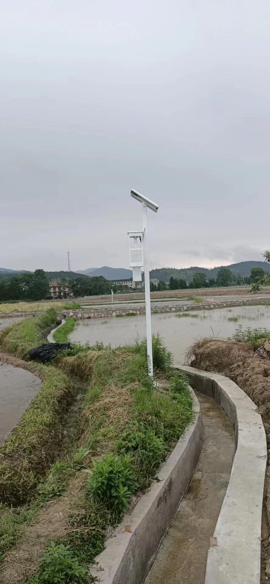 太阳能杀虫灯