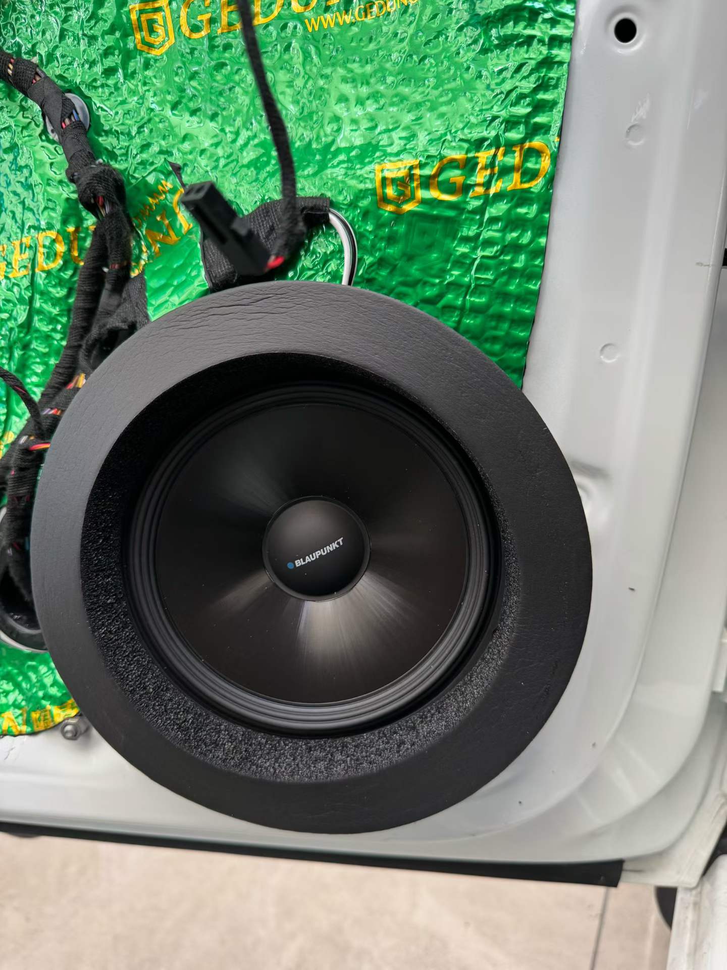 厦门单车道汽车音响施工案例