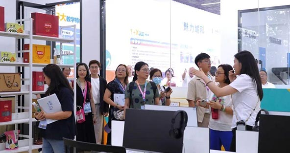 五家渠市文孚技工学校学生活动