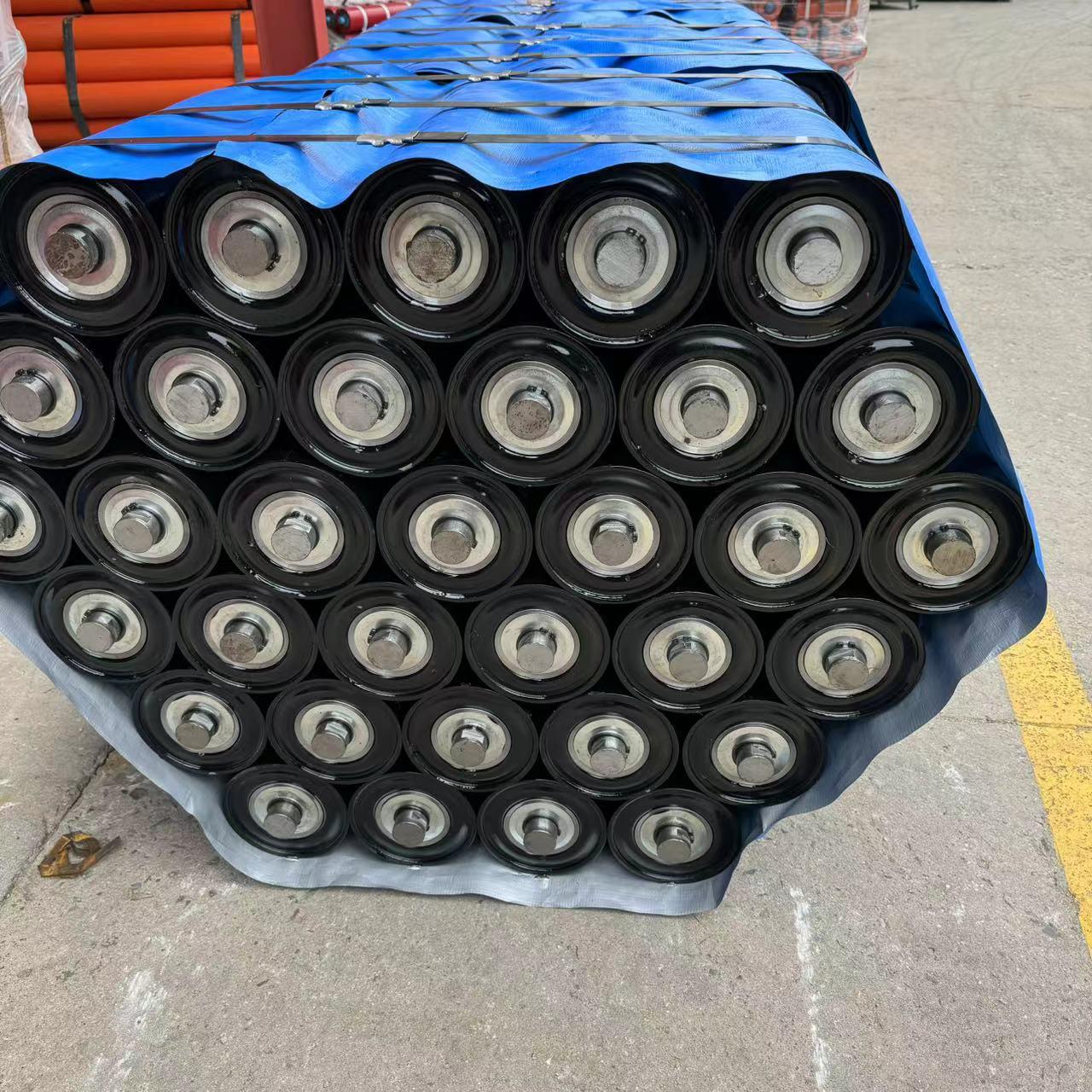 托辊产品图