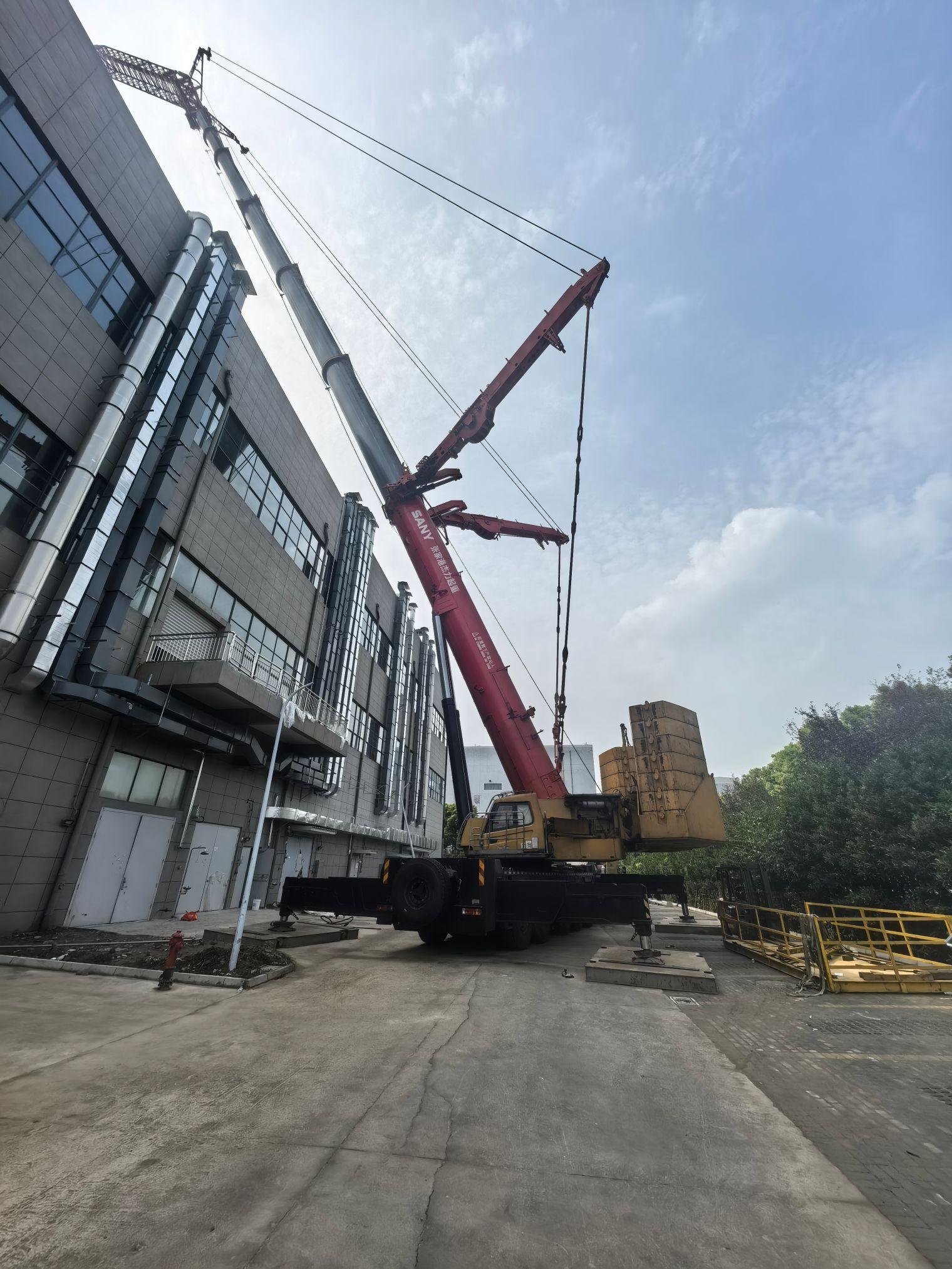 苏州张家港吊车租赁机构施工现场