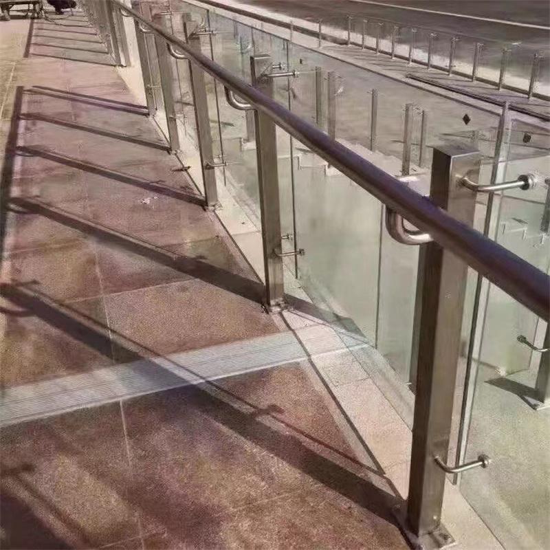 不锈钢栏杆定做