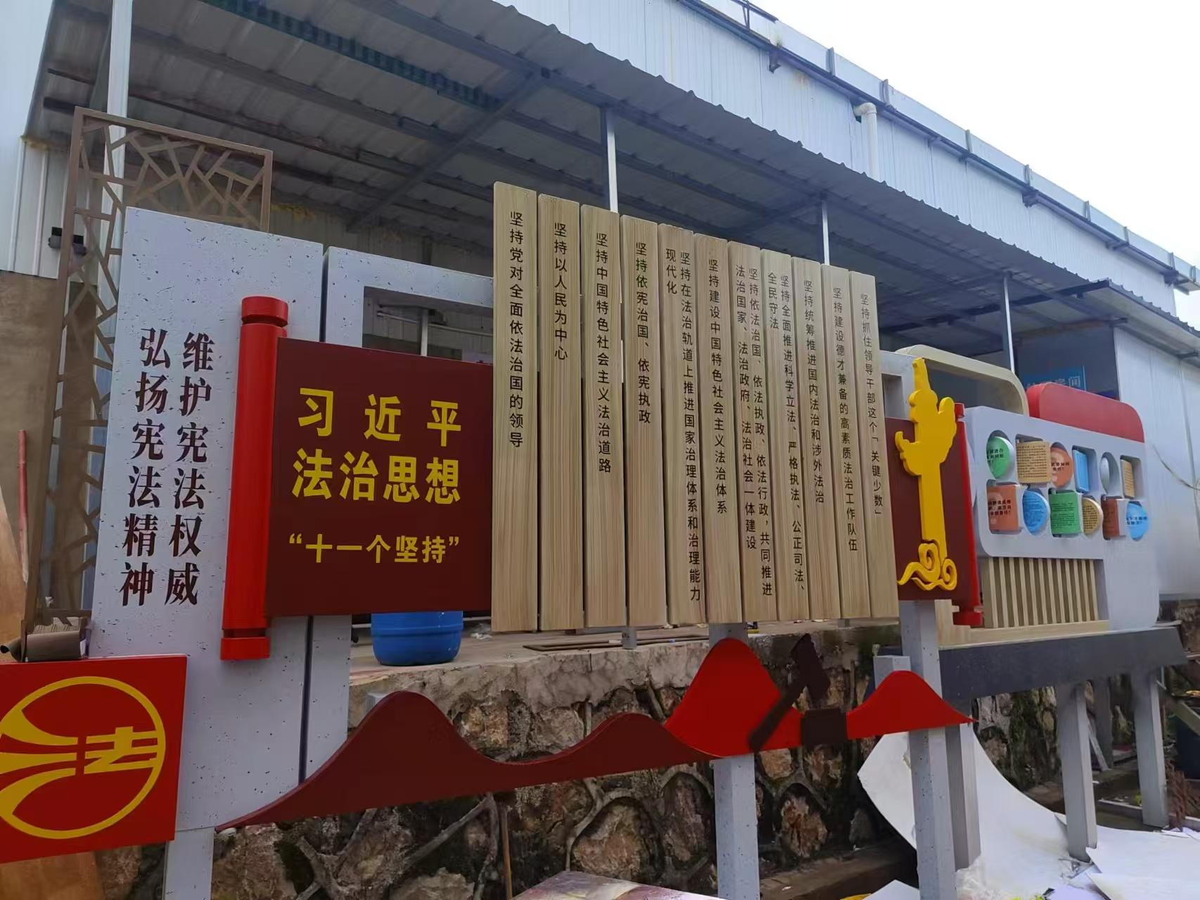 双宇广告车间生产