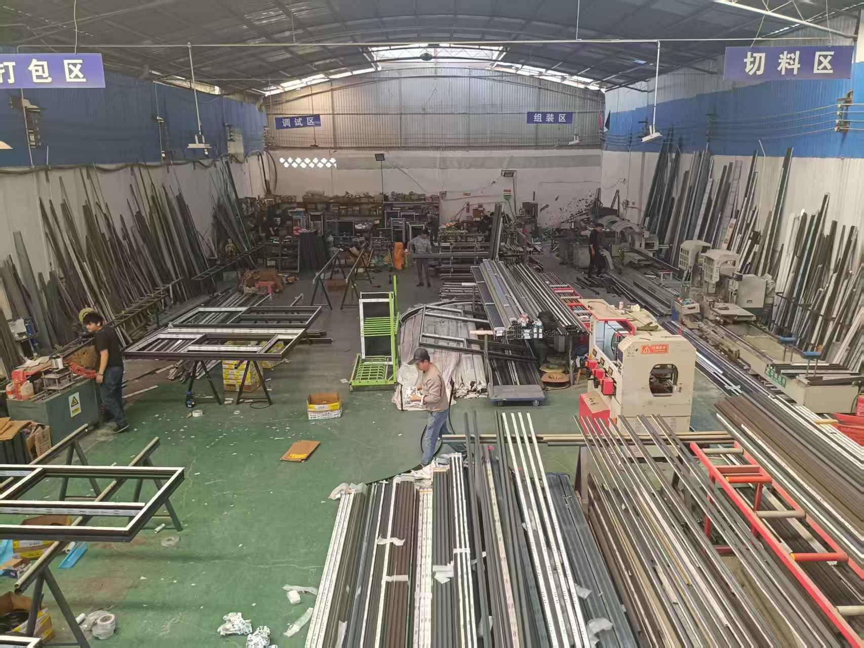 云南沃客门窗工厂实景